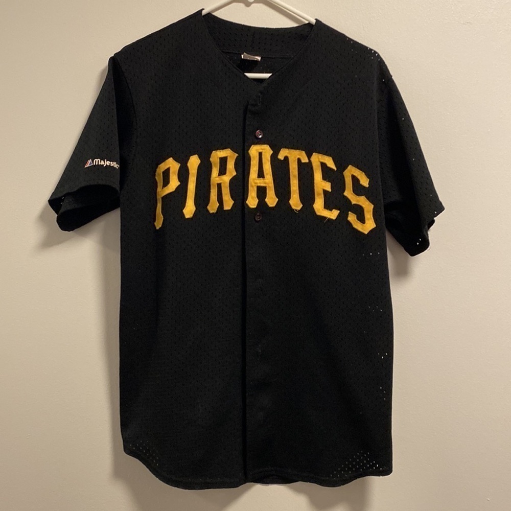 90’s vintage majestic Pirates baseball jersey